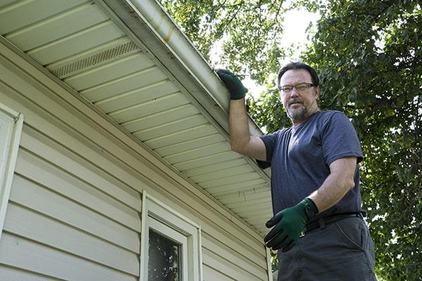 Gutter Cleaning of Alton crew